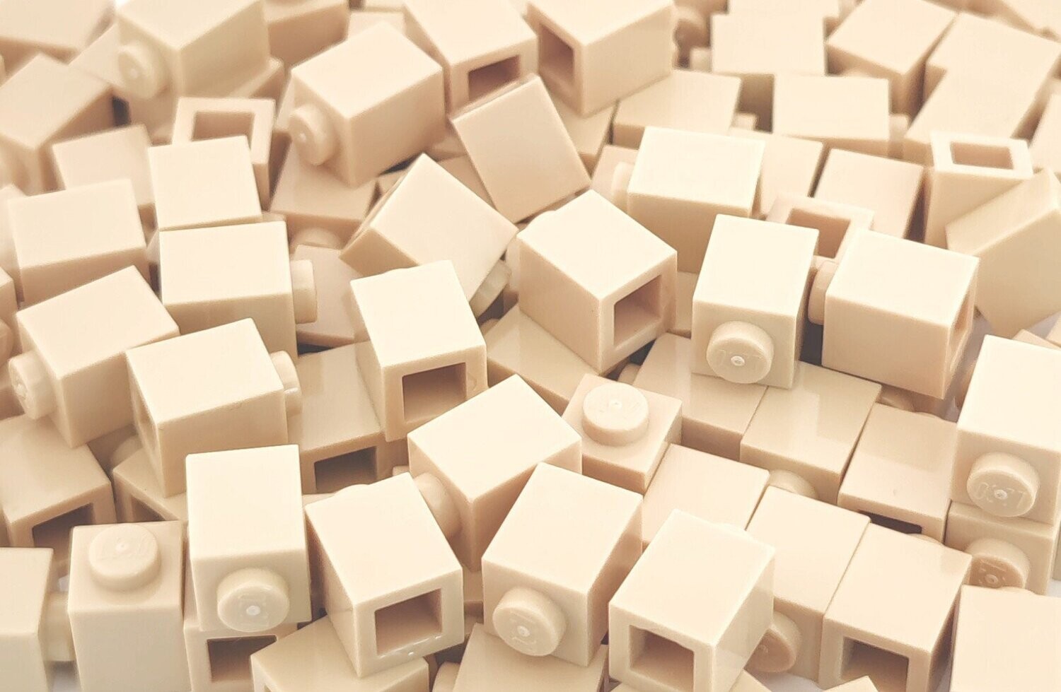 100 x Beige/Tan