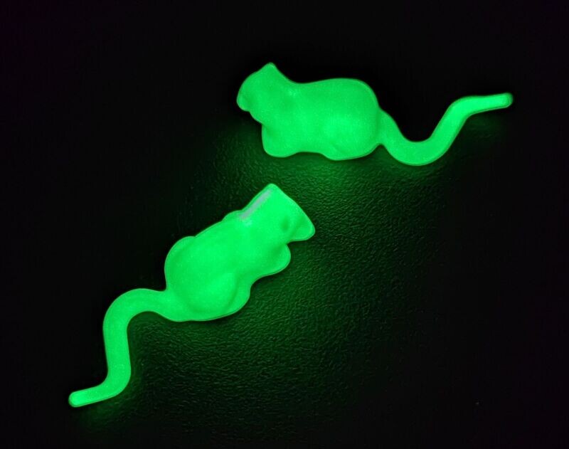 2 x Glow in the dark