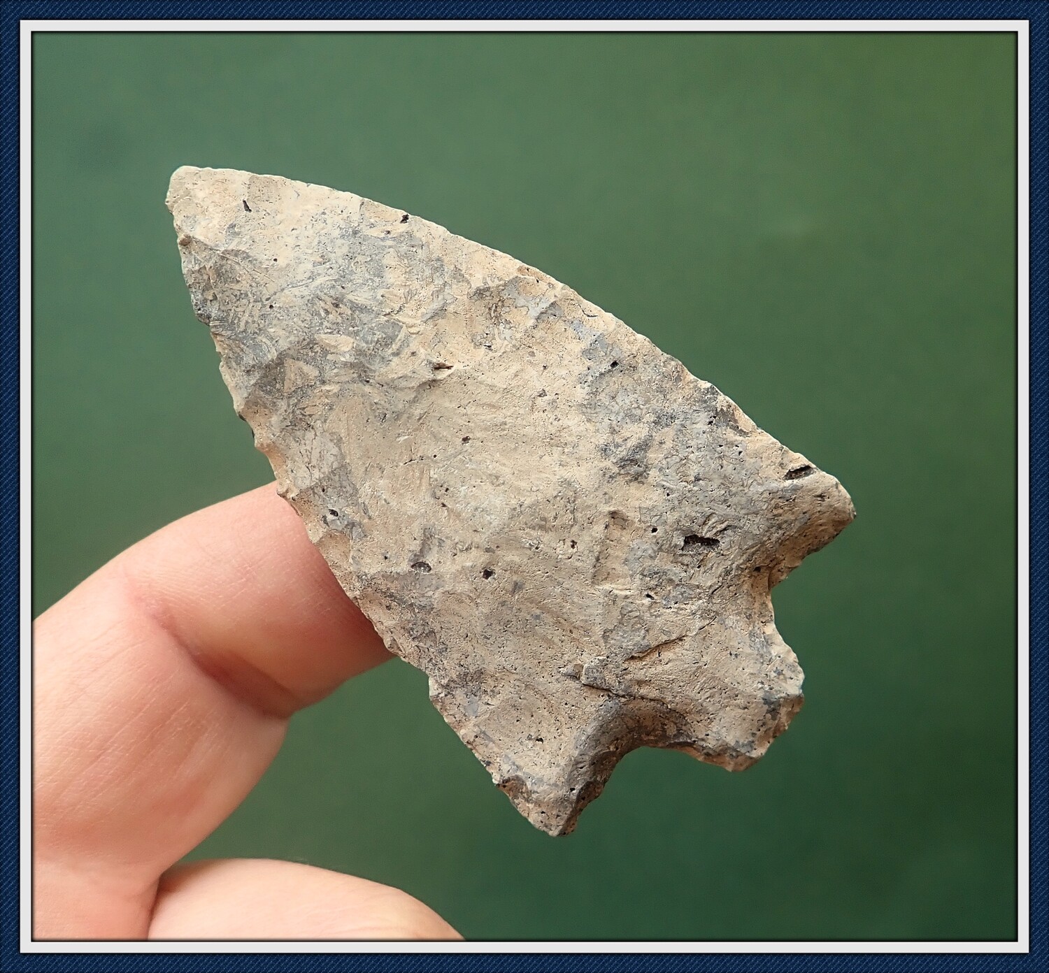 Mottled Grey and Cream Newnan nearly 3&quot;
