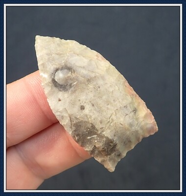 Tan Paleo Clovis with Dark Grey Inclusion