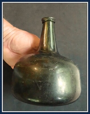 Elmore Co. Alabama ~ Black Glass ~ Onion 'Squat Bottle'