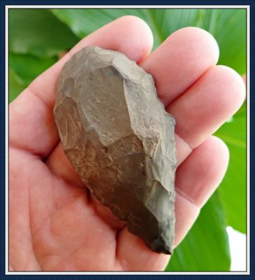 ~ Snub Nose ~ Paleo Scraper ~ Dover Chert ~