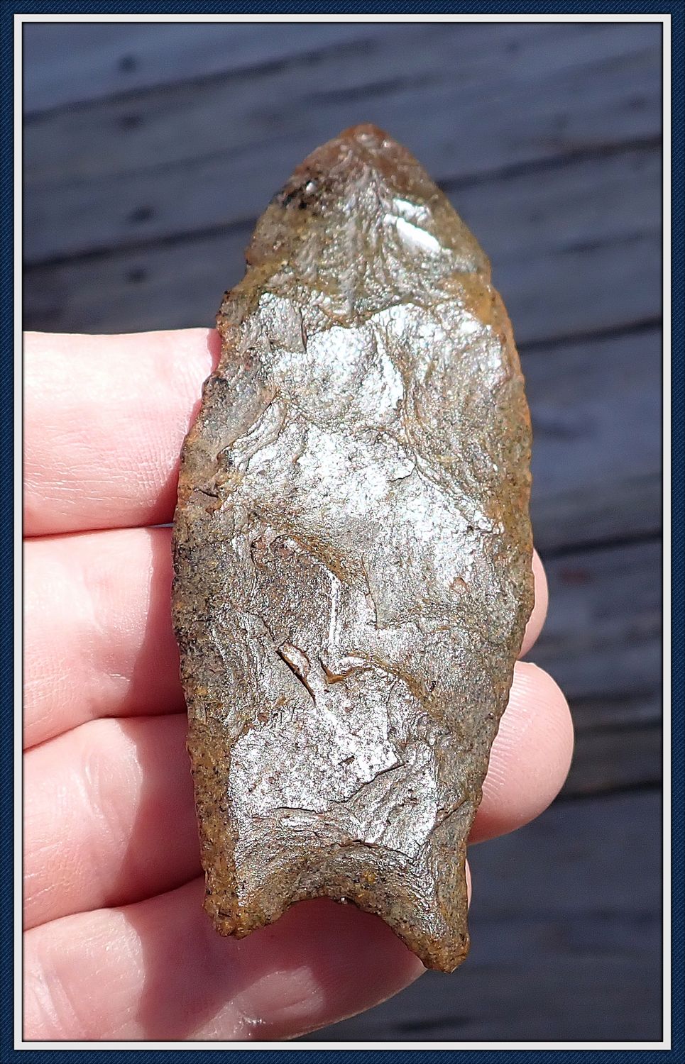 ~ 3 3/4"  ~ Large Fish Tail Base ~ Simpson Point ~