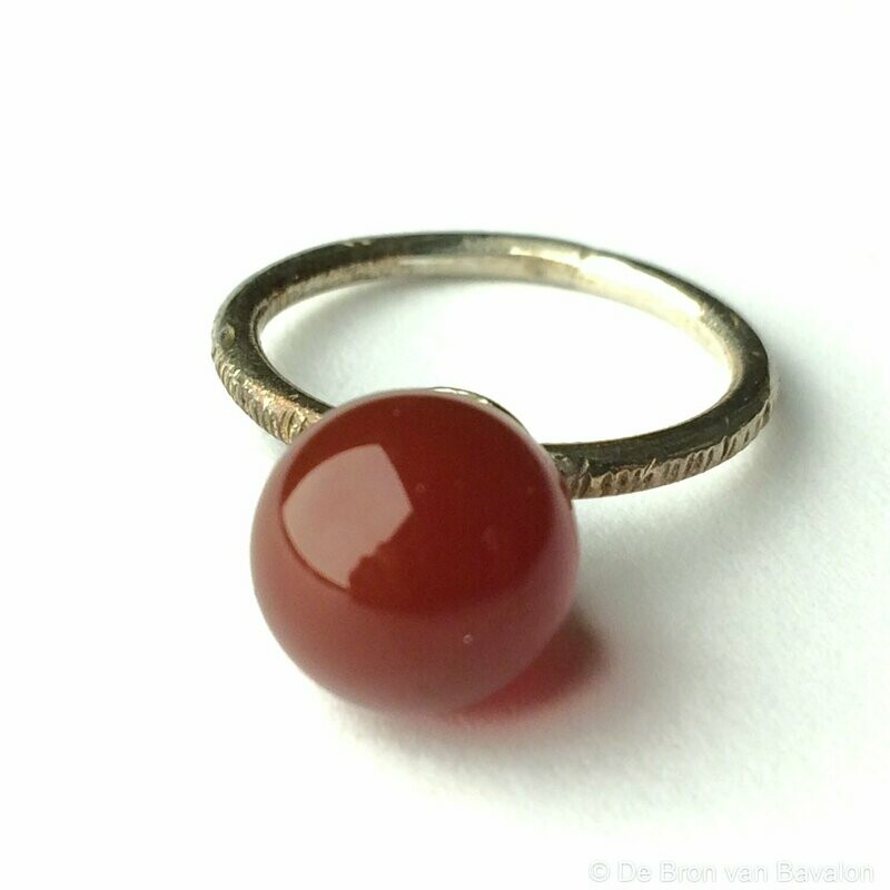 Ring in massief zilver m/carneool bol - Les Deux (België)