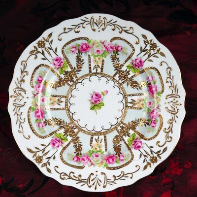 4st Dessertbordjes 18cm roosjes met goudopdruk - Meander 4st Dessertbordjes 18cm roosjes met goudopdruk - Meander