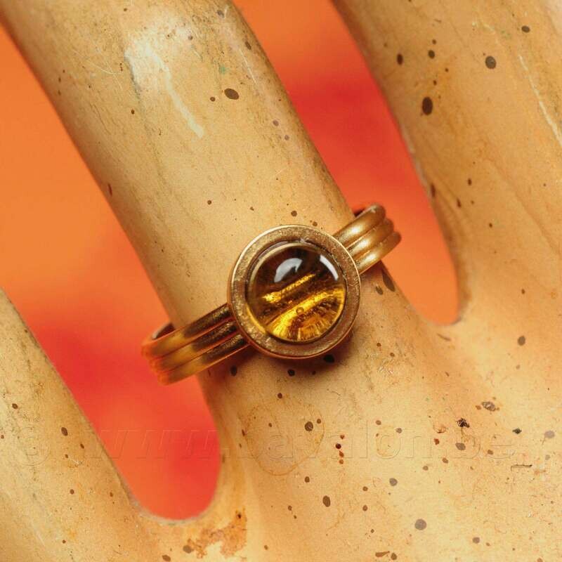 Ring in massief zilver m/patina goud en 'honey' citrien - Lize Mommaerts - Maat 49,5