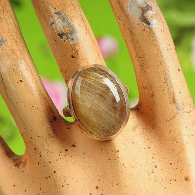 Ring in massief zilver m/cabochon van rutielkwarts - Maat 58,5 Ring in massief zilver m/cabochon van rutielkwarts - Maat 58,5