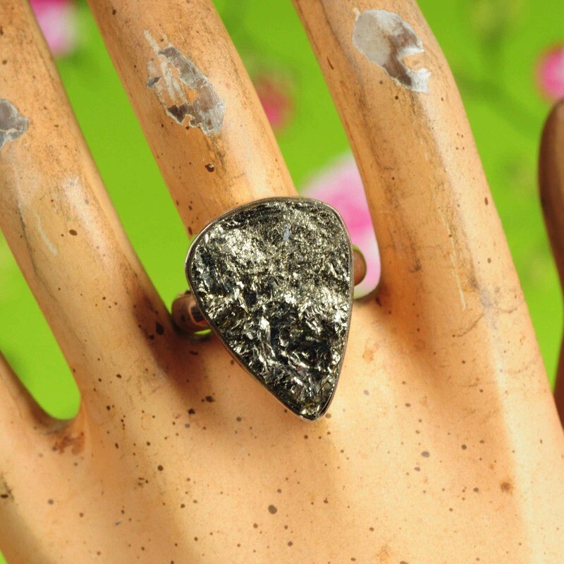 Ring in massief zilver m/pyriet mineraal - Maat 61