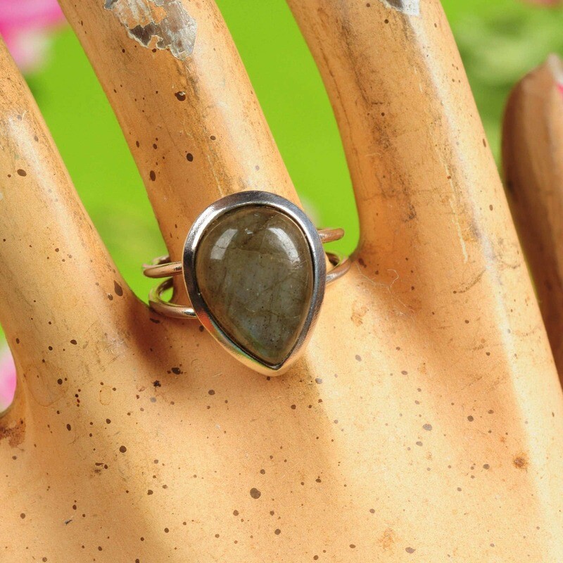 Ring in massief zilver m/cabochon van labradoriet - Maat 58