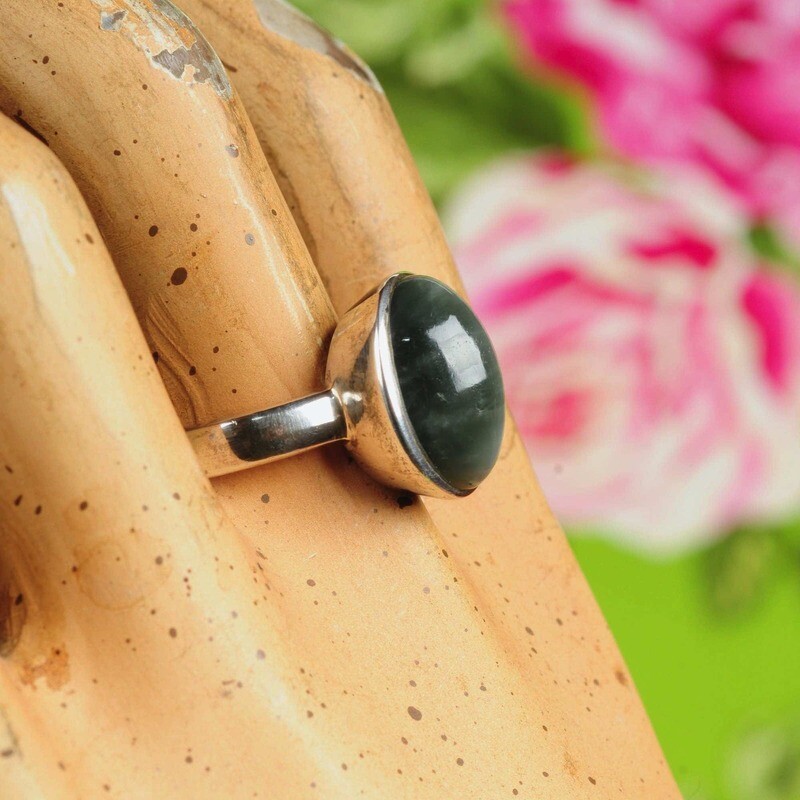 Ring in massief zilver m/grijze maansteen - Maat 60