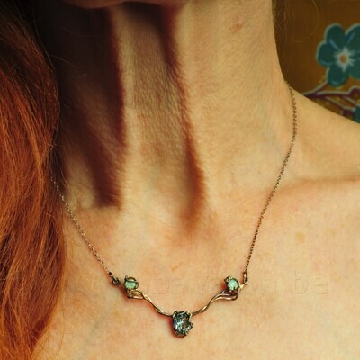 Halssieraad in massief zilver - Josiane Douchamps (België) Halssieraad in massief zilver - Josiane Douchamps (België)