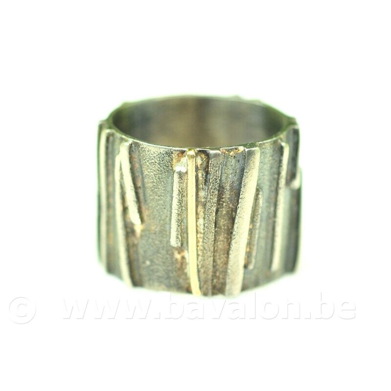 Ring in massief zilver met een staafje in 18kt goud - Maynie Malan (België)