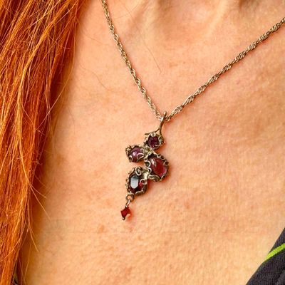 Halssieraad in massief zilver - Josiane Douchamps (België) Halssieraad in massief zilver - Josiane Douchamps (België)