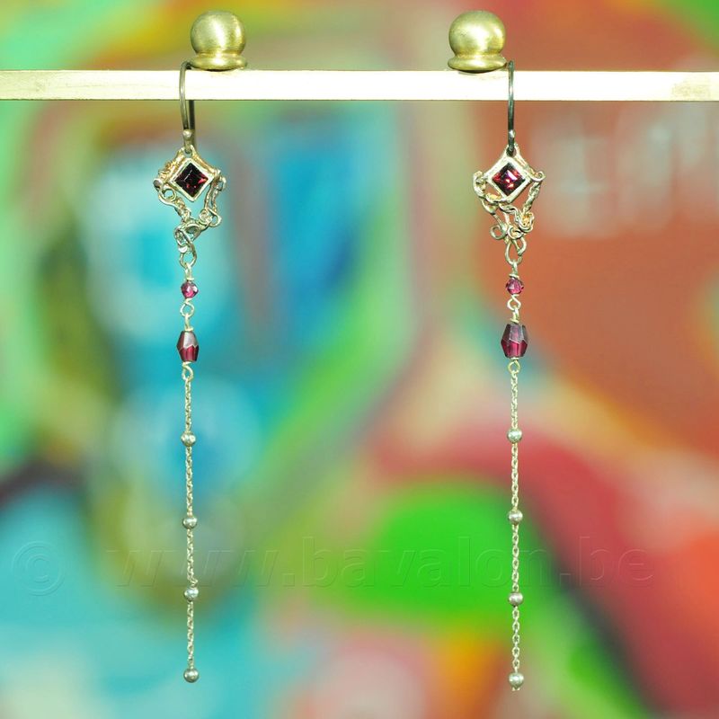 Oorring in massief zilver - Josiane Douchamps (België) Oorring in massief zilver - Josiane Douchamps (België)