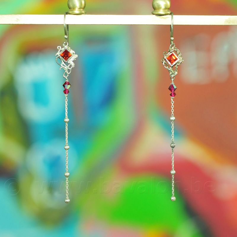 Oorring in massief zilver - Josiane Douchamps (België) Oorring in massief zilver - Josiane Douchamps (België)