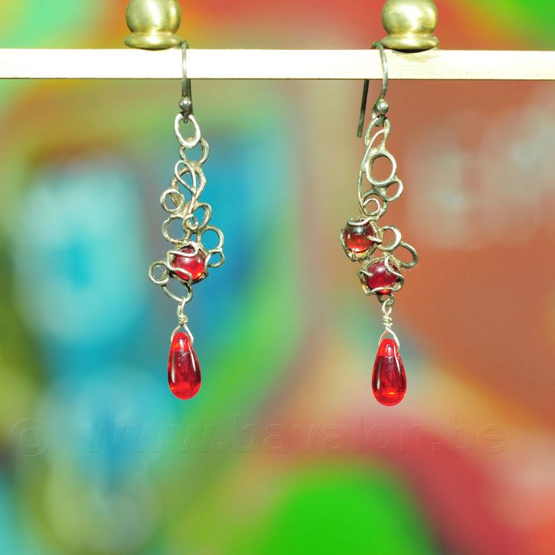 Oorring in massief zilver - Josiane Douchamps (België) Oorring in massief zilver - Josiane Douchamps (België)