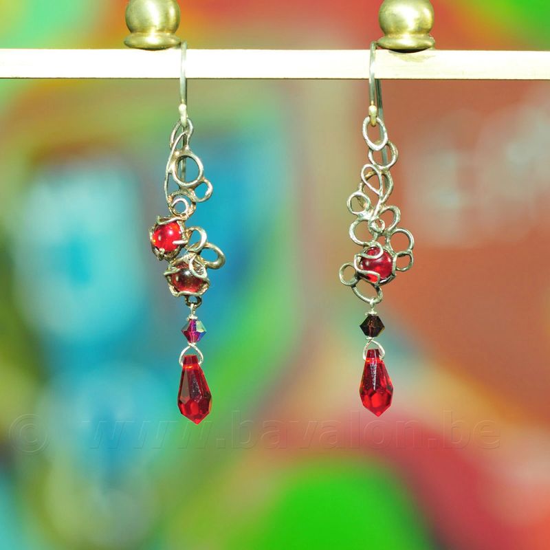 Oorring in massief zilver - Josiane Douchamps (België) Oorring in massief zilver - Josiane Douchamps (België)