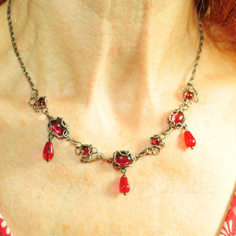 Halsketting in massief zilver - Josiane Douchamps (België) Halsketting in massief zilver - Josiane Douchamps (België)