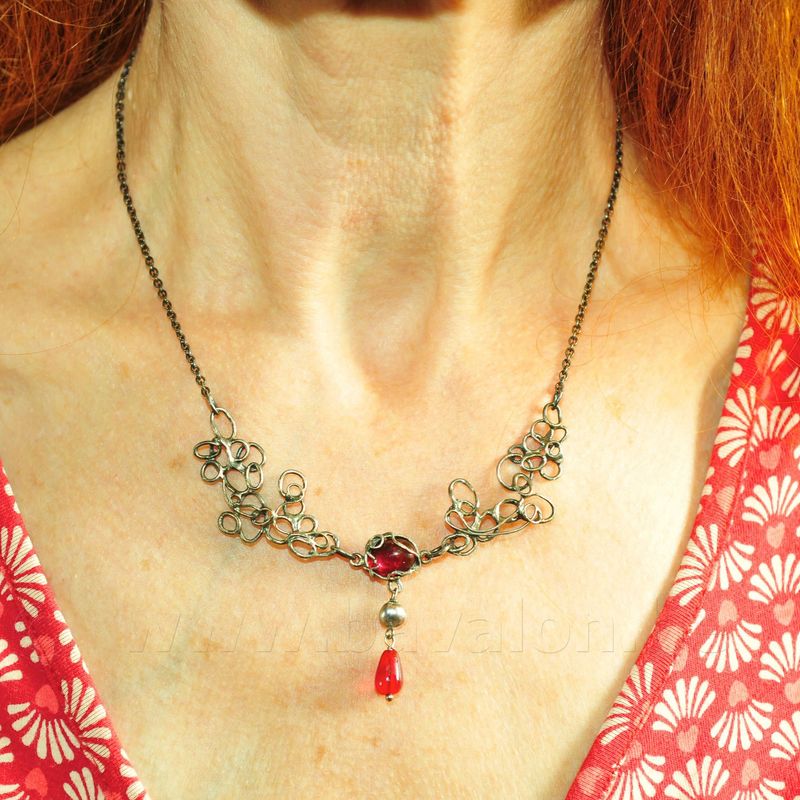 Halsketting in massief zilver - Josiane Douchamps (België) Halsketting in massief zilver - Josiane Douchamps (België)