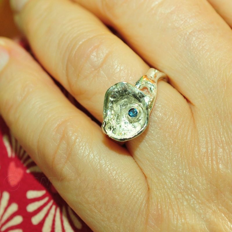 Ring in massief zilver met topaas - Josiane Douchamps (België) Ring in massief zilver met topaas - Josiane Douchamps (België)