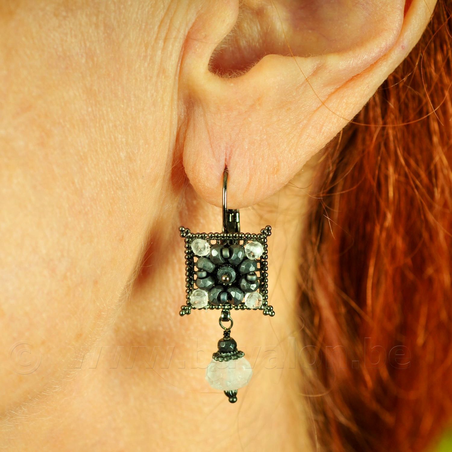 Oorringen - Satellite Paris