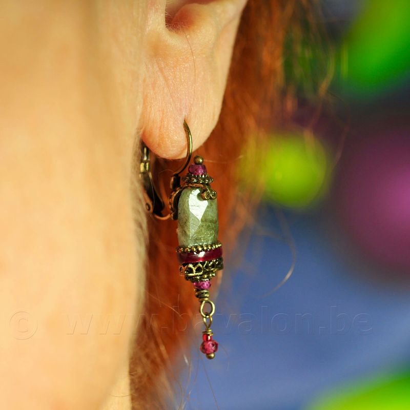 Oorringen - Satellite Paris