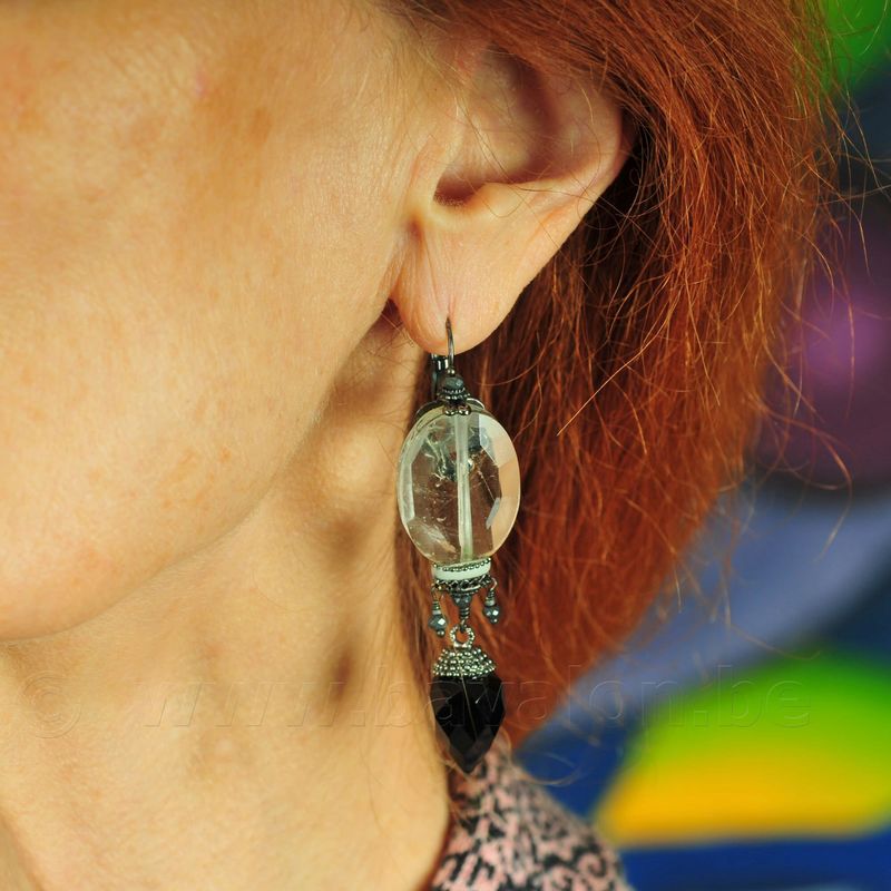 Oorringen - Satellite Paris