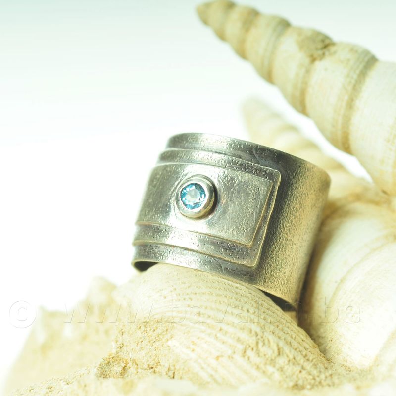 Ring in massief zilver met topaas - Maynie Malan (België)