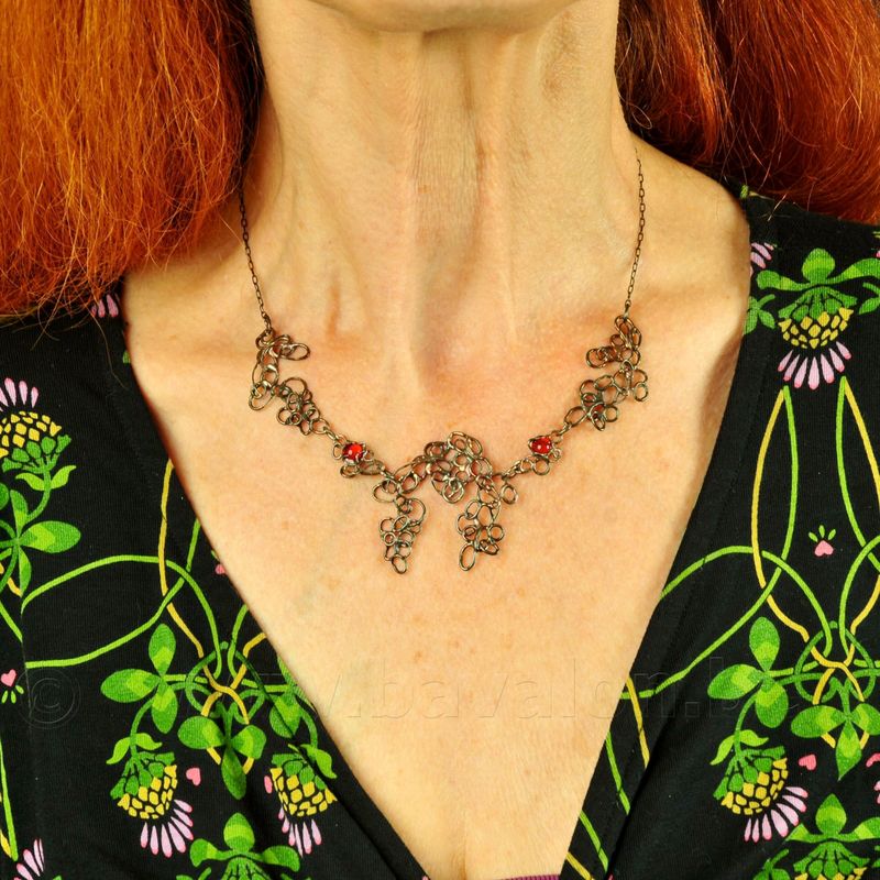 Halsketting in massief zilver - Josiane Douchamps (België) Halsketting in massief zilver - Josiane Douchamps (België)