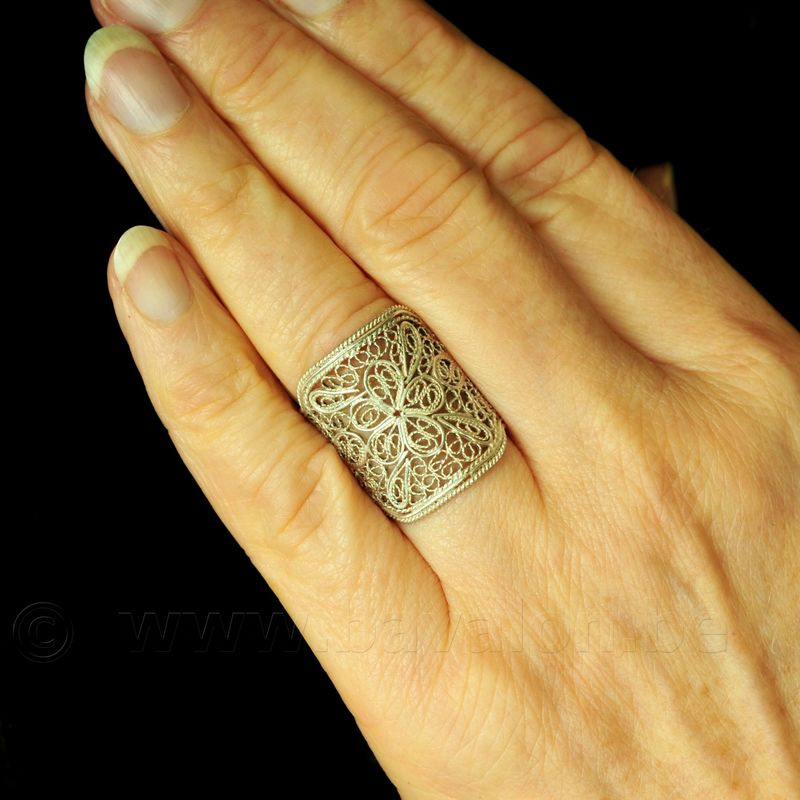 Ring in massief filigraan zilver (uni-maat) - Yvone Christa (New York)