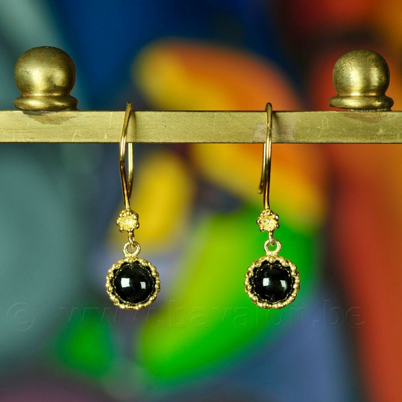 Oorringen in massief verguld zilver met onyx cabochon - Carré Copenhagen (Denemarken)