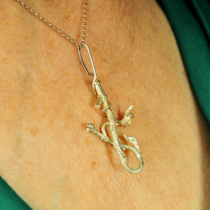 Halsketting 'Maar een tak?' - massief zilver Halsketting 'Maar een tak?' - massief zilver