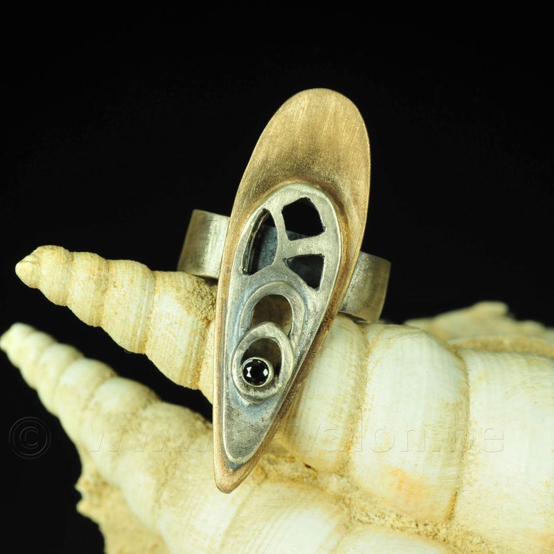 Ring in massief zilver en brons met zwarte zirkonia - UNICA -Lize Mommaerts - Maat 54,5 Ring in massief zilver en brons met zwarte zirkonia - UNICA -Lize Mommaerts - Maat 54,5