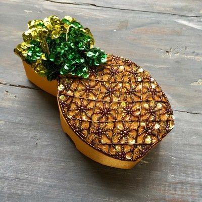 Doosje ananas m/pailletjes en kraaltjes