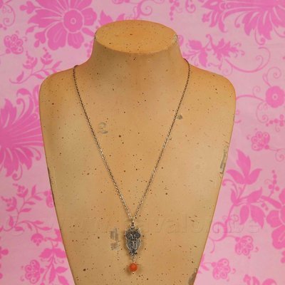 Halssieraad in massief zilver met uiltje - Yvone Christa (New York) Halssieraad in massief zilver met uiltje - Yvone Christa (New York)