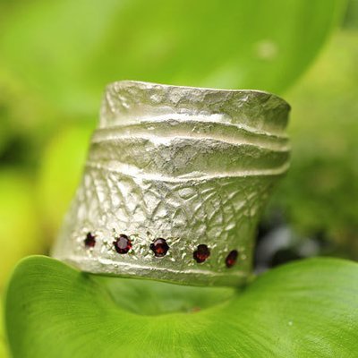 Ring in massief zilver met 5 briljantjes granaat - Ralf De Burchgrave (België)