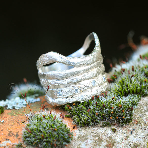 Ring in massief zilver ajouré met 5 briljantjes zirkonia - Ralf De Burchgrave (België)