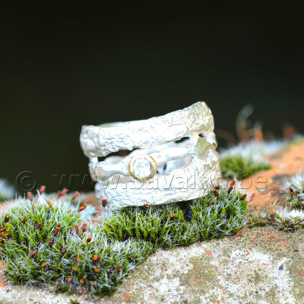 Ring in massief zilver 'ajouré' met 1 briljant zirkonia in goud - Ralf De Burchgrave (België)