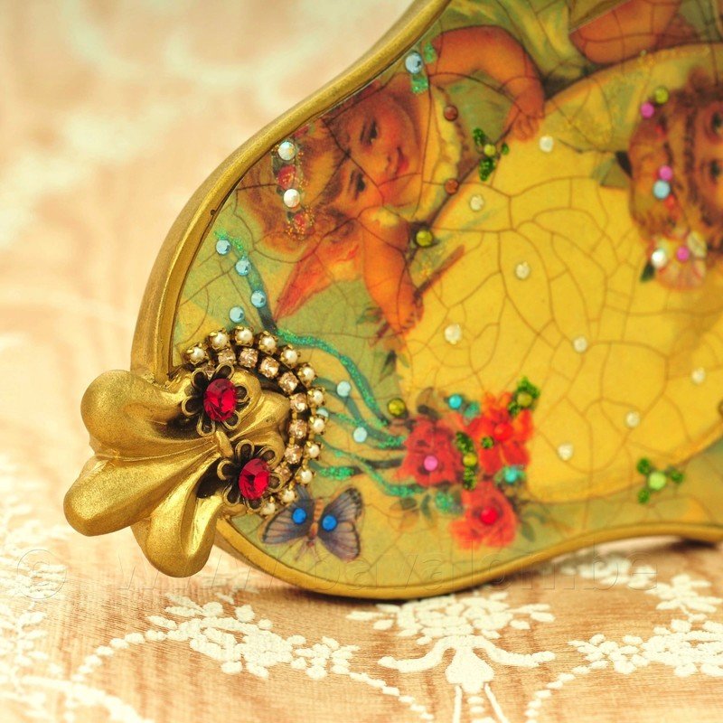 Hamsa/Mirjam/Fatima hand - groot (15 x 9,5 cm) - 2 cherubijntjes - om te hangen - Michal Negrin