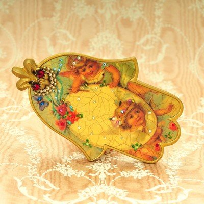 Hamsa/Mirjam/Fatima hand - groot (15 x 9,5 cm) - 2 cherubijntjes - om te hangen - Michal Negrin