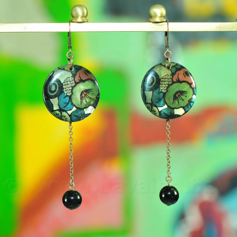 Oorringen nacre met retro print bloemen - Titli Oorringen nacre met retro print bloemen - Titli