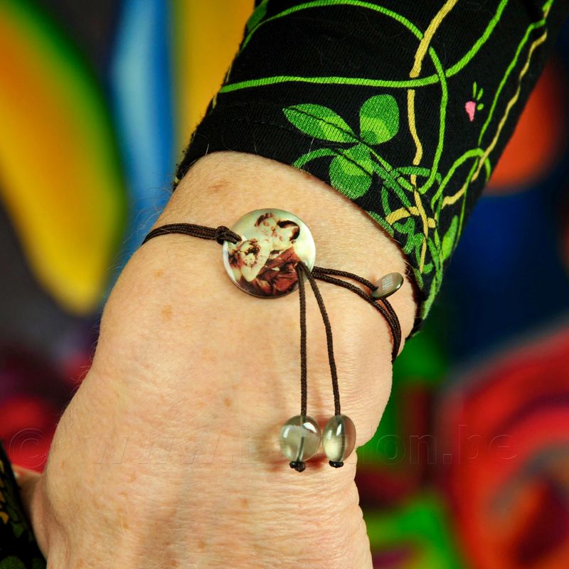 Polssieraad nacre met retro print 'Amoureux' en mineraal - Titli Polssieraad nacre met retro print 'Amoureux' en mineraal - Titli