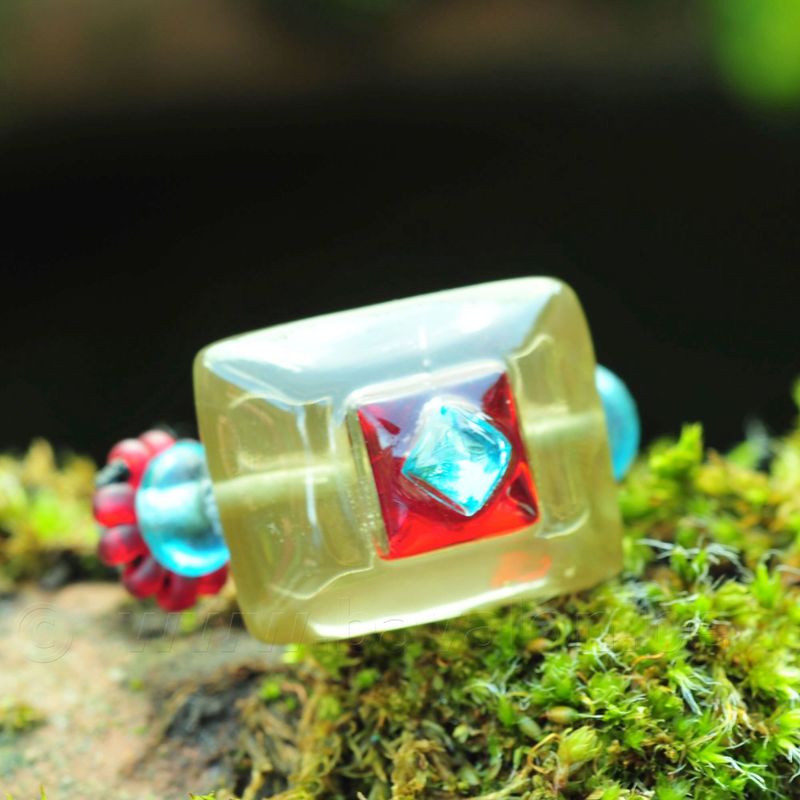 Ring in gekleurd hars - Maat 59