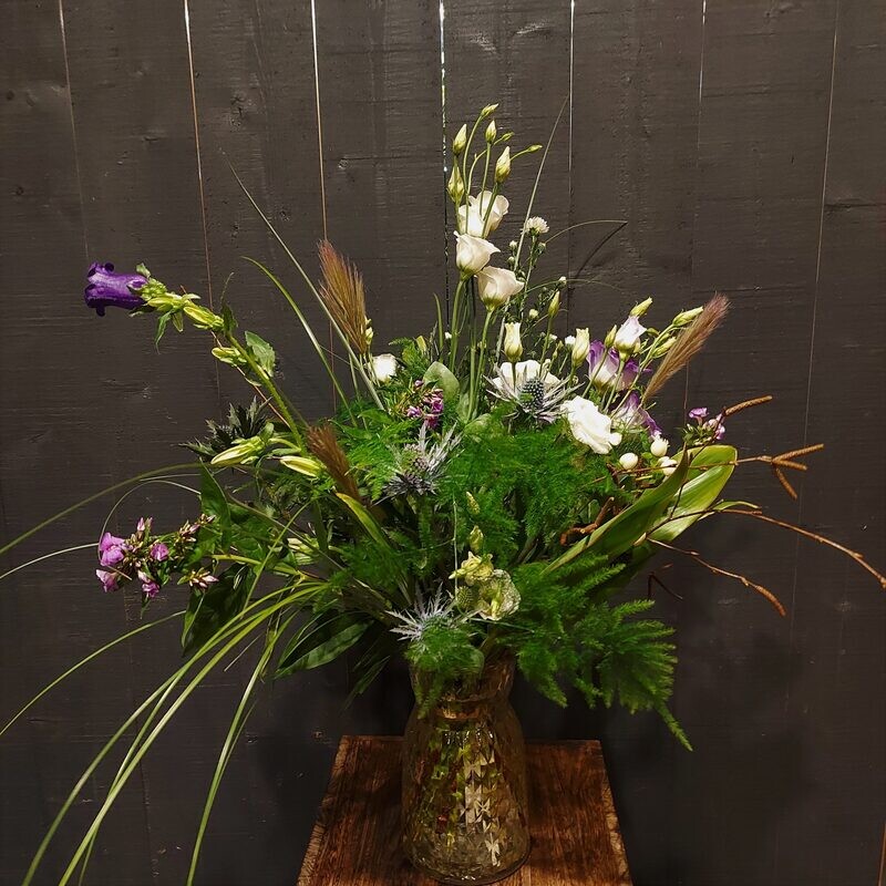 BOEKET SPRING IN HET VELD