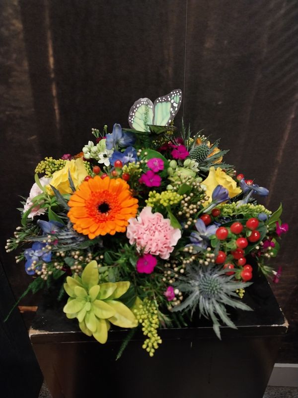 BIEDERMEIER SEIZOENSBLOEMEN