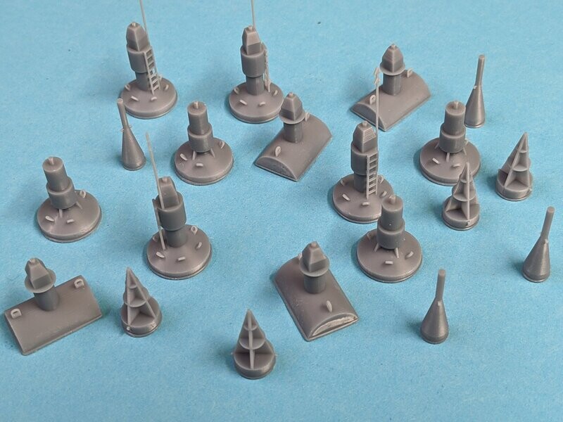 20 Bojen / Seezeichen Spur N 1:160 20 Bojen / Seezeichen Spur N 1:160