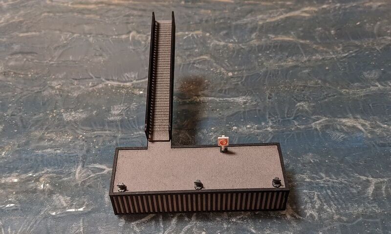 Kleiner Bootsanleger mit Steg Spur N