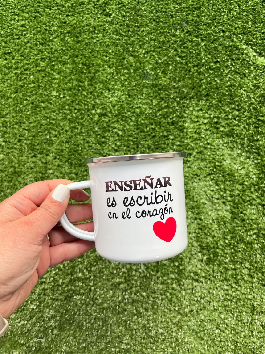 Jarrito esmaltado enseñar es escribir en el corazón
