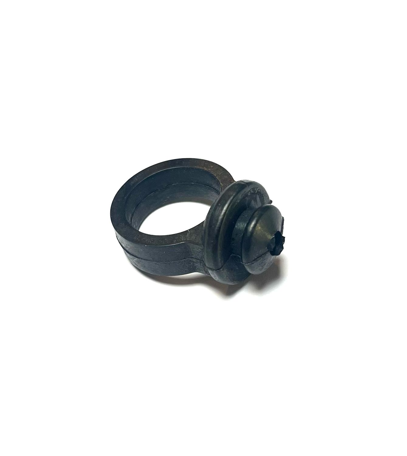 860/900 GT/GTS Speedo Cable Eyelet