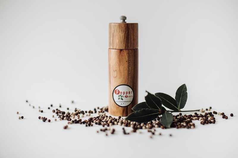 15cm Nordic style Pepper or Salt grinder.